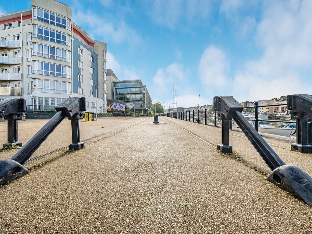 1 bed flat for sale in Hannover Quay, Bristol, Somerset BS1, £280,000