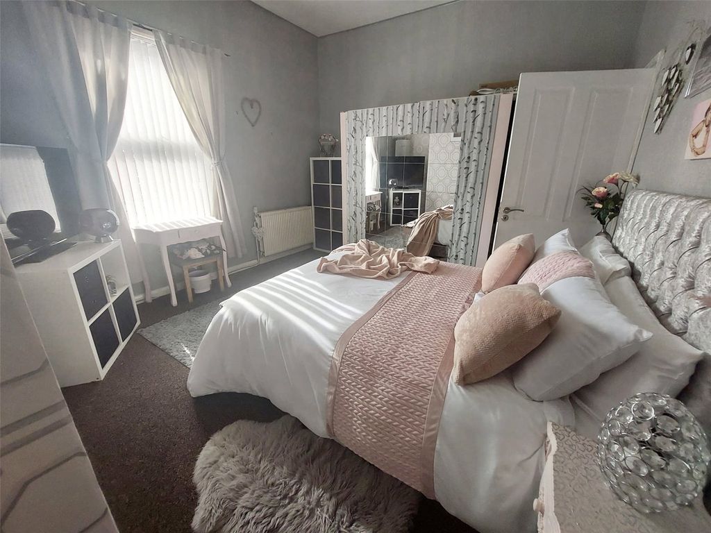 3 bed terraced house for sale in Bloxcidge Street, Oldbury, West Midlands B68, £170,000