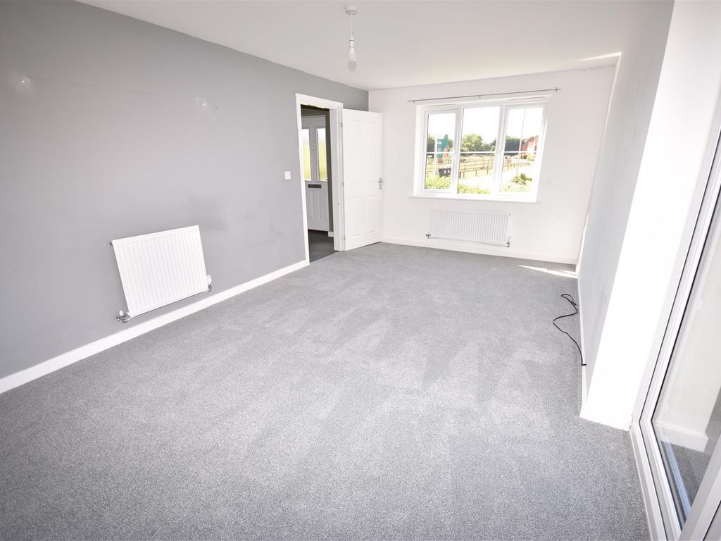 3 bed detached house for sale in Knight Close, Holdingham, Sleaford NG34, £225,000