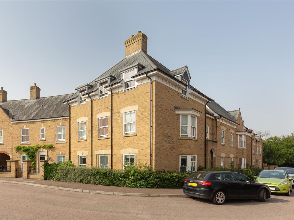 2 bed flat for sale in Charlotte Avenue, Fairfield, Hitchin SG5, £106,000