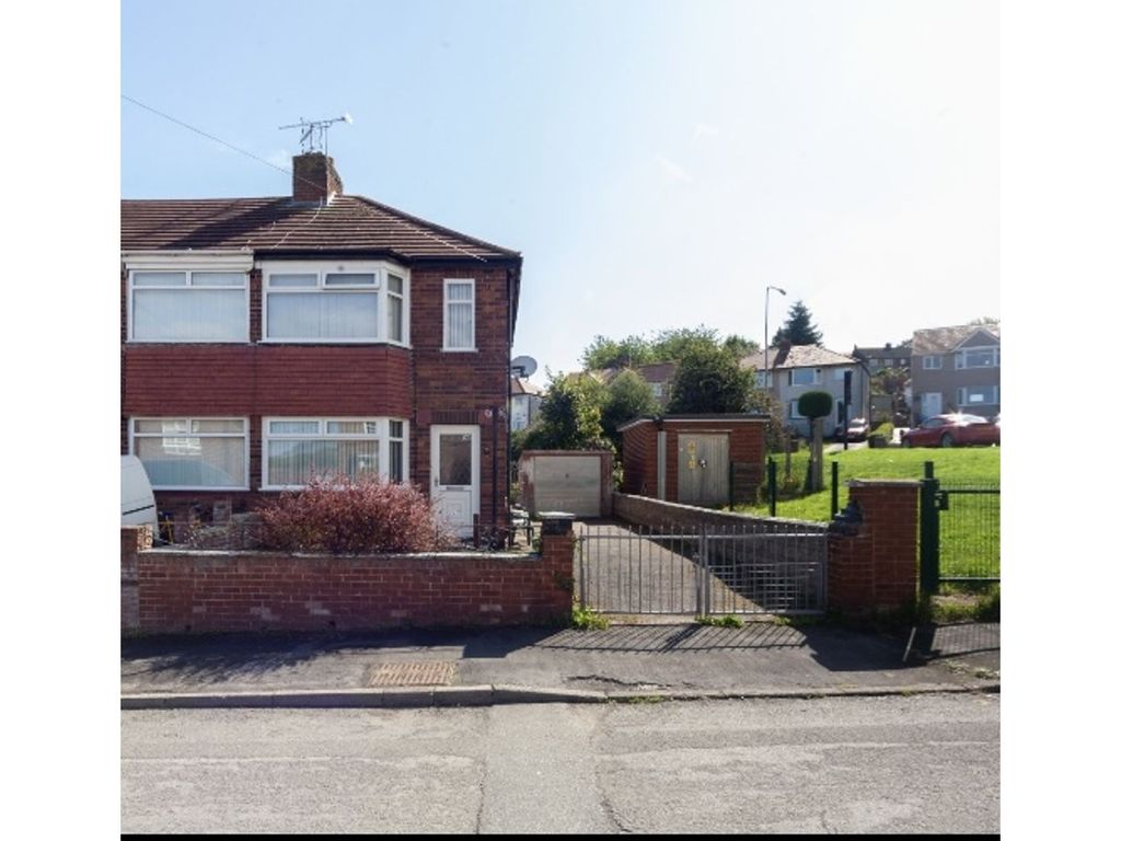 2 bed end terrace house for sale in Victoria Road, Bagillt CH6, £135,000