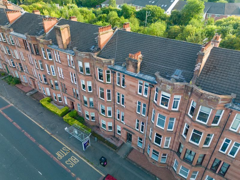 2 bed flat for sale in Kings Park Road, Mount Florida G44, £165,000