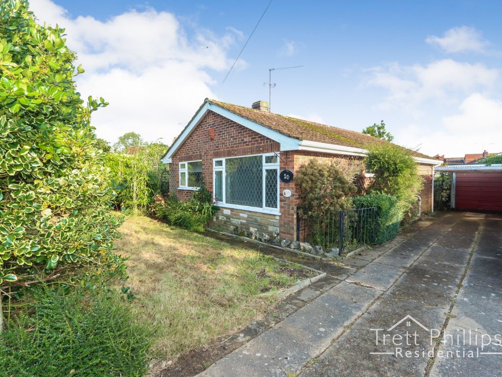 2 bed detached bungalow for sale in Teresa Road, Stalham, Norwich, Norfolk NR12, £240,000