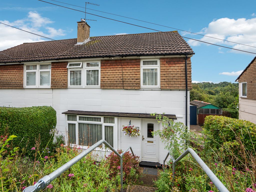 3 bed semi-detached house for sale in Lynton Road, Chesham, Buckinghamshire HP5, £325,000
