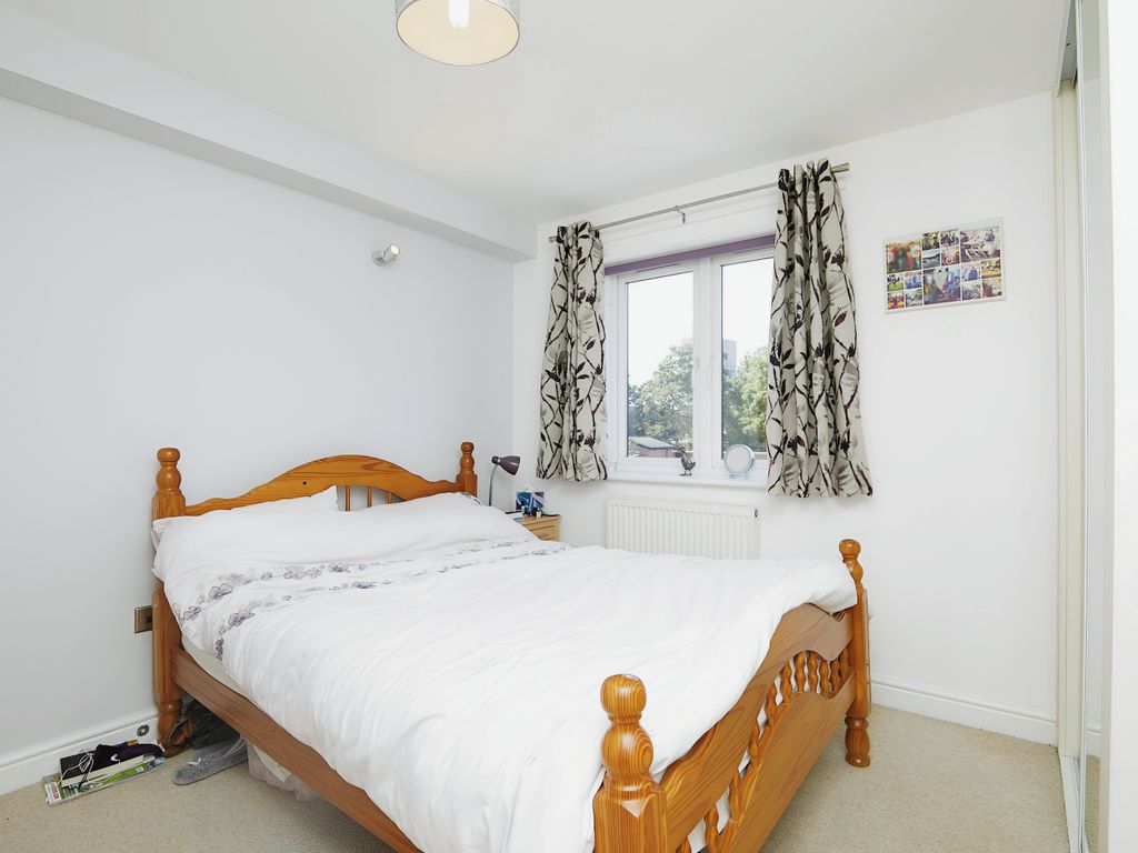 2 bed flat for sale in City Road, Derby, Derbyshire DE1, £125,000