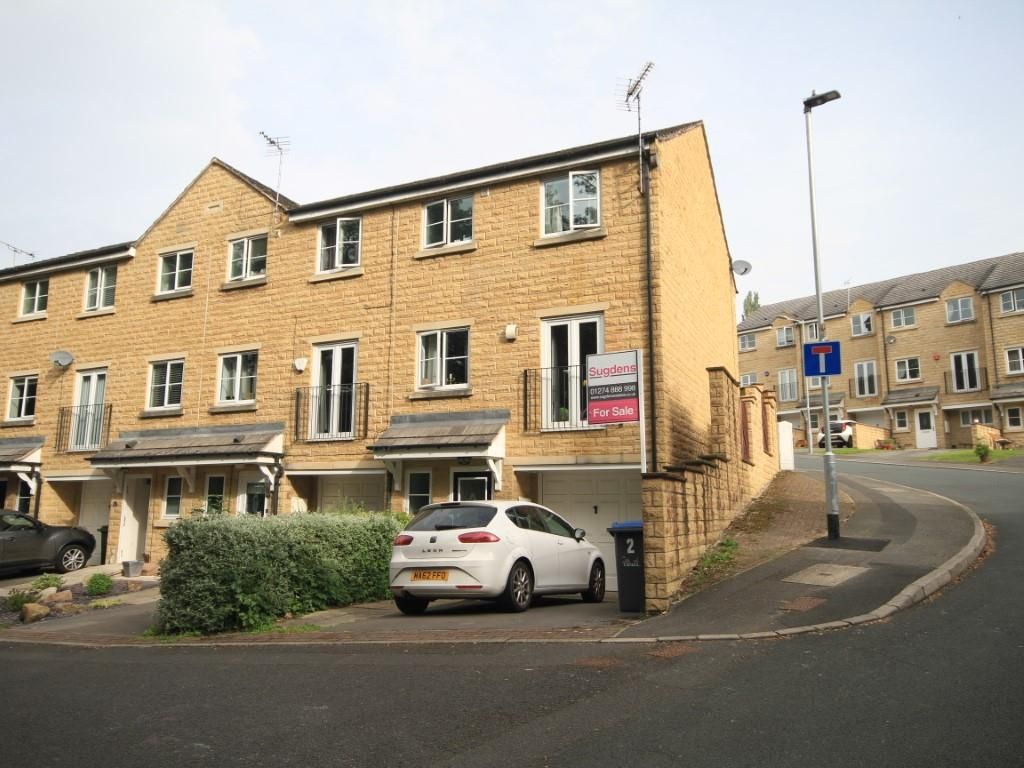 3 bed town house for sale in Lisset Mews, East Morton, Keighley BD20, £220,000