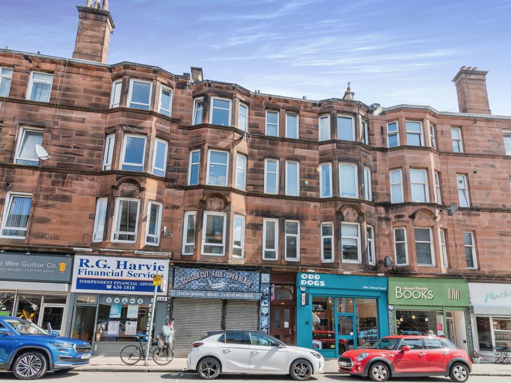 1 bed flat for sale in Cathcart Rd, Glasgow G42, £120,000