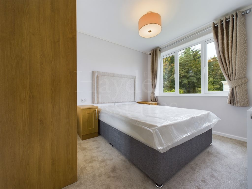 2 bed mobile/park home for sale in Hollins Park, Quatford, Bridgnorth WV15, £195,000