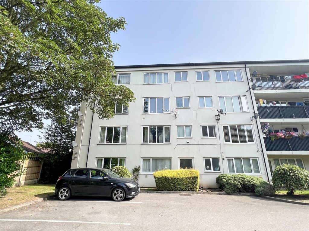 1 bed flat for sale in Bawtry Road, Bessacarr, Doncaster DN4, £85,000