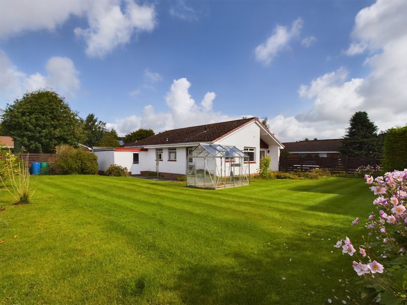 3 bed detached bungalow for sale in Fleming Way, Biggar ML12, £280,000