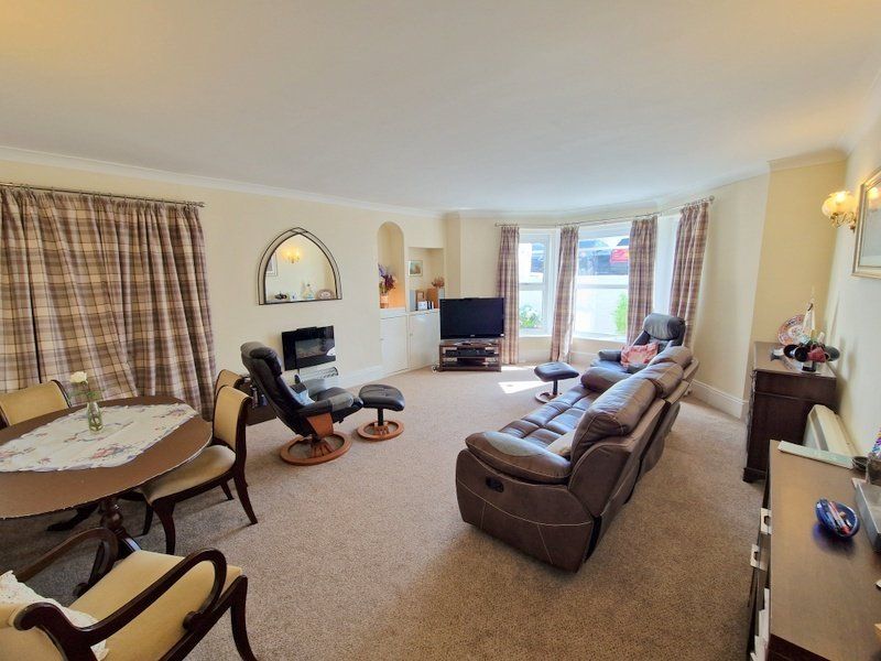 2 bed flat for sale in Morton Crescent, Exmouth EX8, £300,000