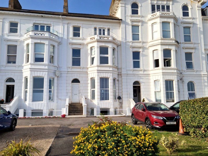 2 bed flat for sale in Morton Crescent, Exmouth EX8, £300,000