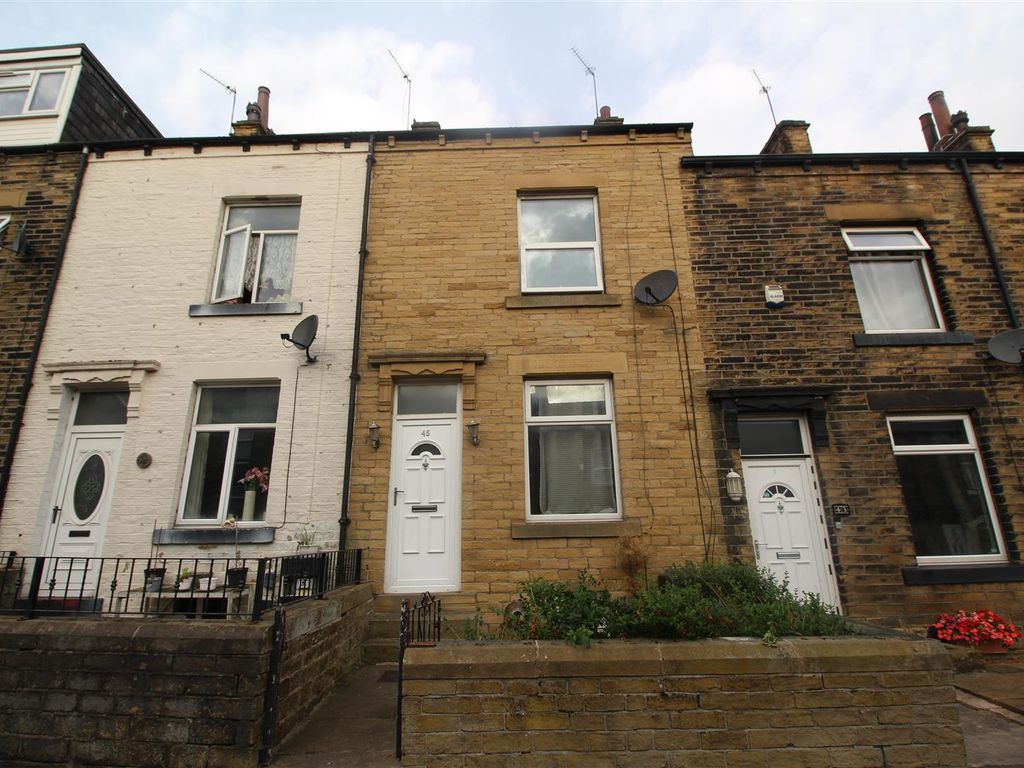 3 bed property for sale in Runswick Terrace, Bradford BD5, £110,000
