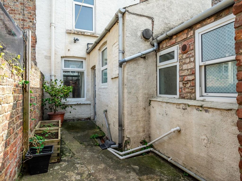2 bed terraced house for sale in Upper Newborough Street, York YO30, £200,000