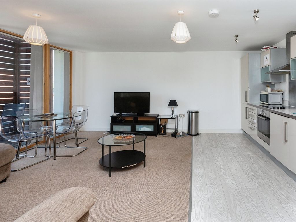 1 bed flat for sale in Merrivale Mews, Milton Keynes MK9, £240,000