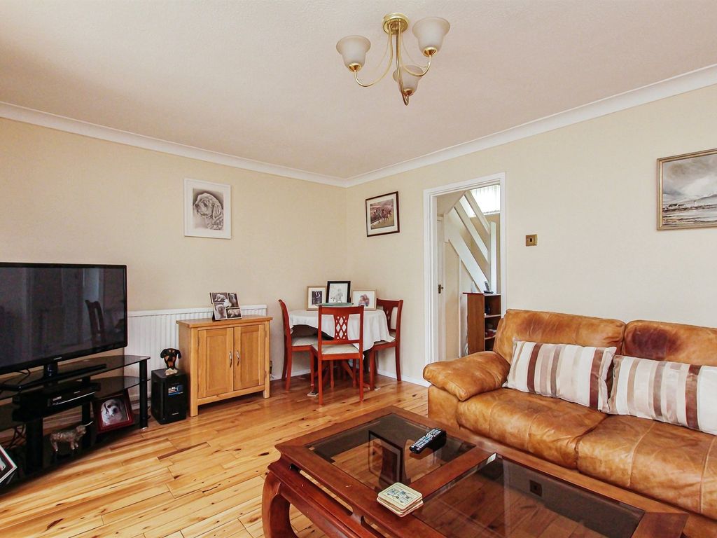 2 bed end terrace house for sale in Parkers Walk, Newmarket CB8, £210,000