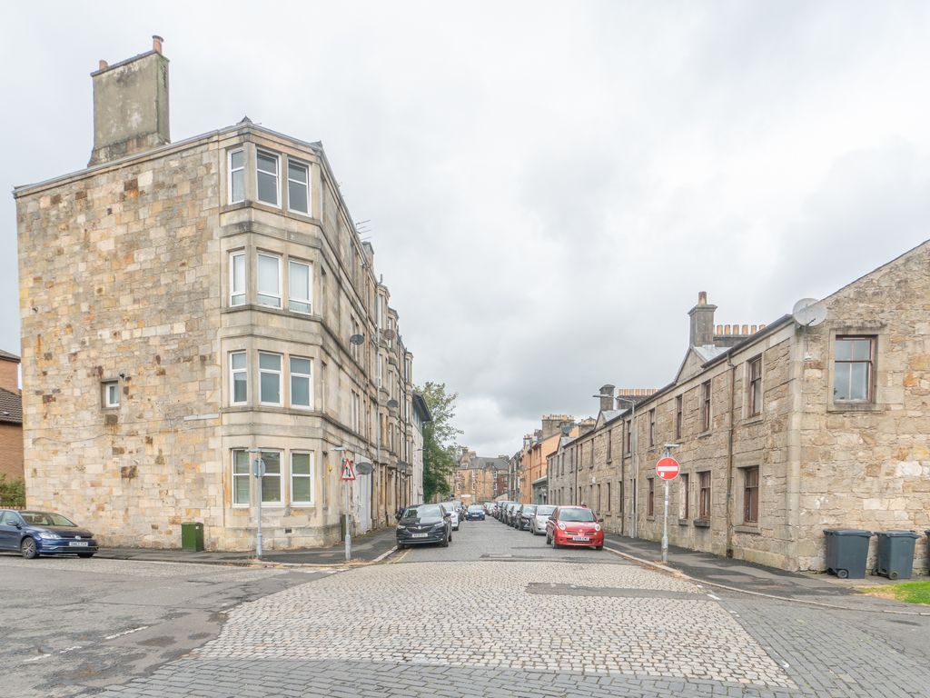 1 bed flat for sale in Espedair Street, Paisley PA2, £47,000