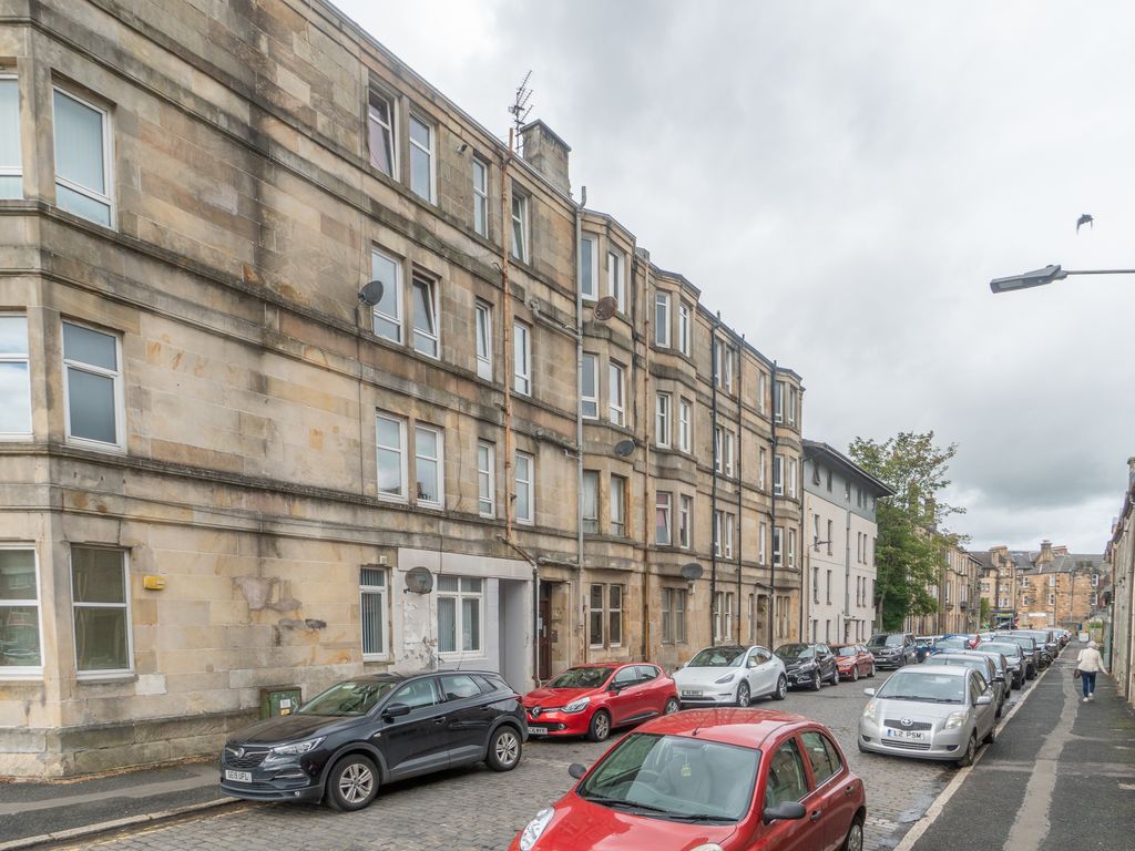 1 bed flat for sale in Espedair Street, Paisley PA2, £47,000