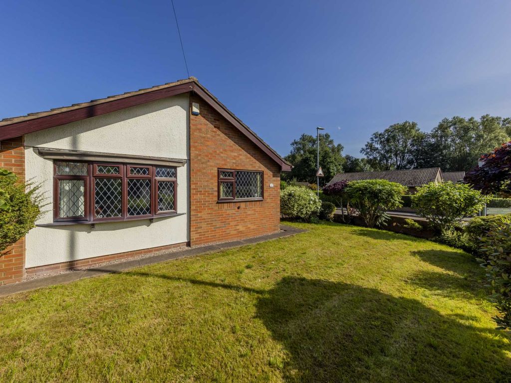 3 bed detached bungalow for sale in Blurton Road, Stoke On Trent ST3, £220,000