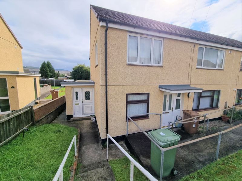 2 bed flat for sale in Bevan Close, Trethomas, Caerphilly CF83, £120,000