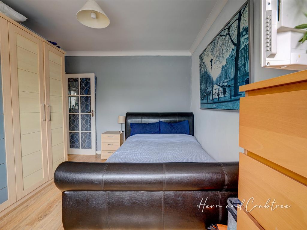 2 bed flat for sale in Garvey Court, Cardiff Road, Llandaff, Cardiff CF5, £225,000
