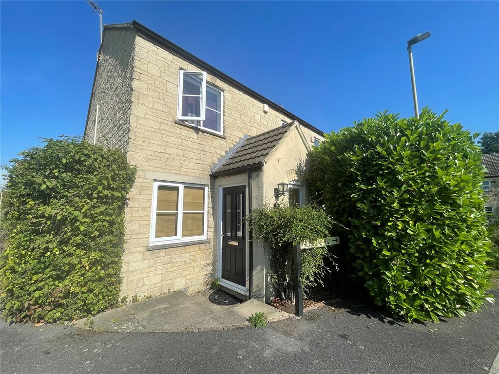 1 bed detached house for sale in The Bramblings, Bicester, Oxfordshire OX26, £200,000