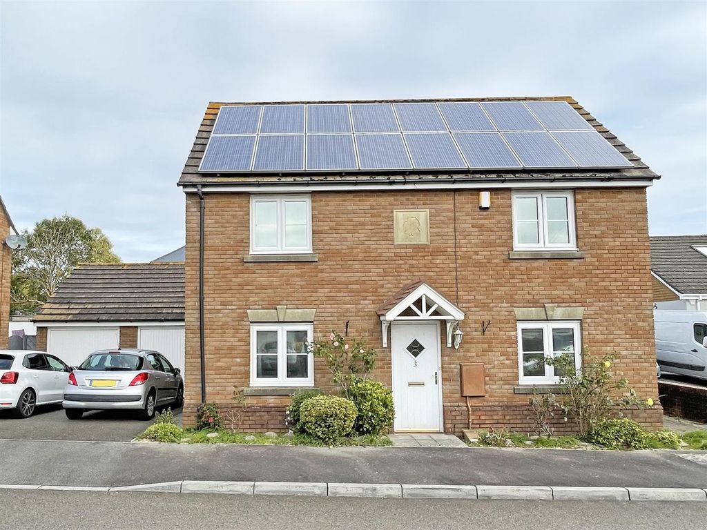 3 bed detached house for sale in Carew Gardens, Honicknowle, Plymouth PL5, £315,000