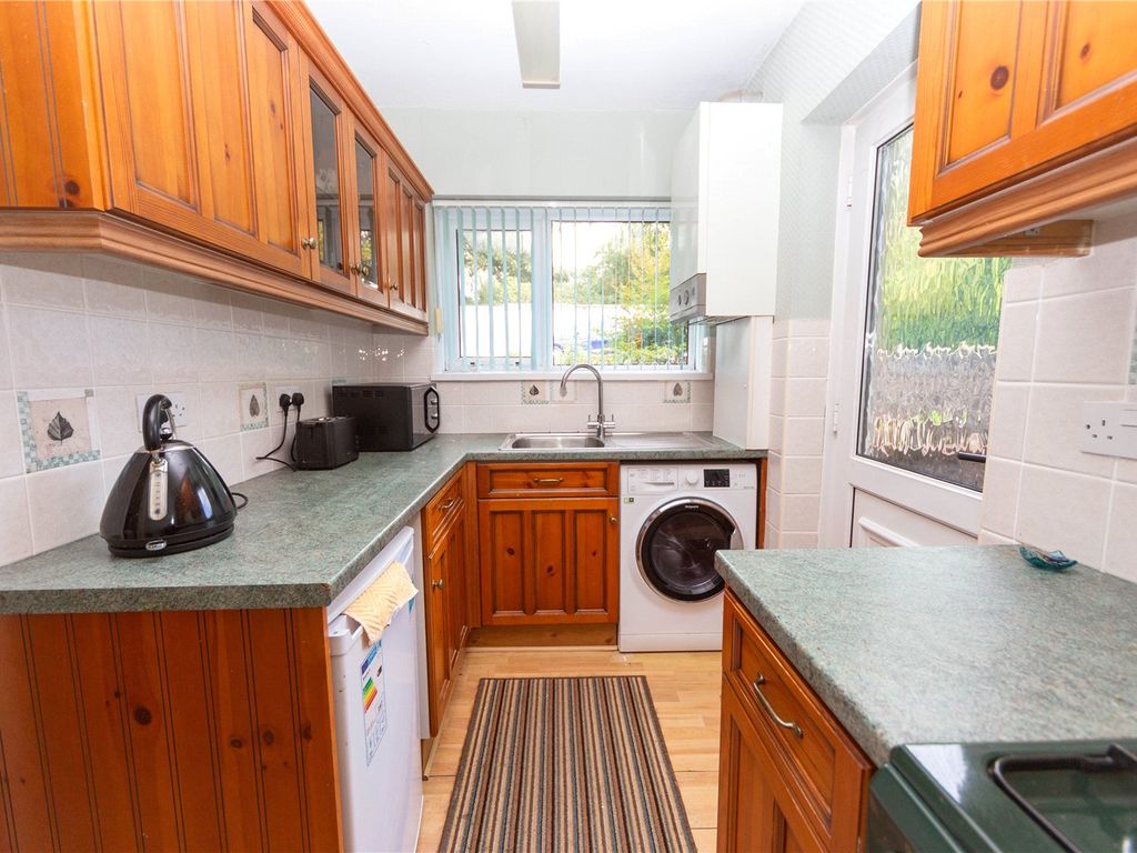 2 bed flat for sale in Everest Avenue, Llanishen, Cardiff CF14, £235,000