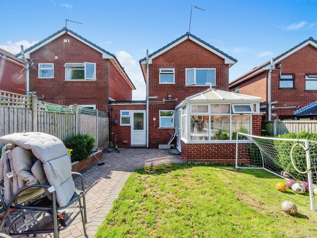 3 bed link-detached house for sale in Lindon View, Walsall Wood, Walsall WS8, £190,000