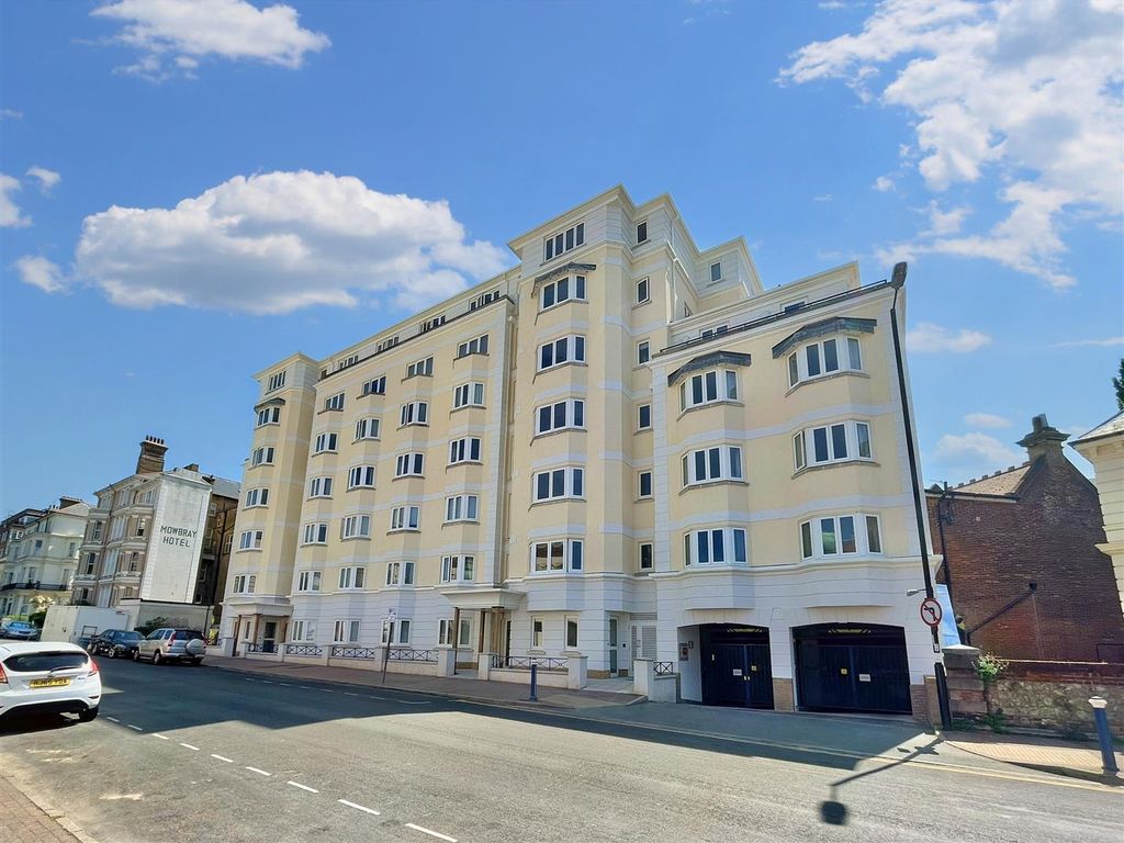 2 bed flat for sale in Compton Street, Eastbourne BN21, £270,000