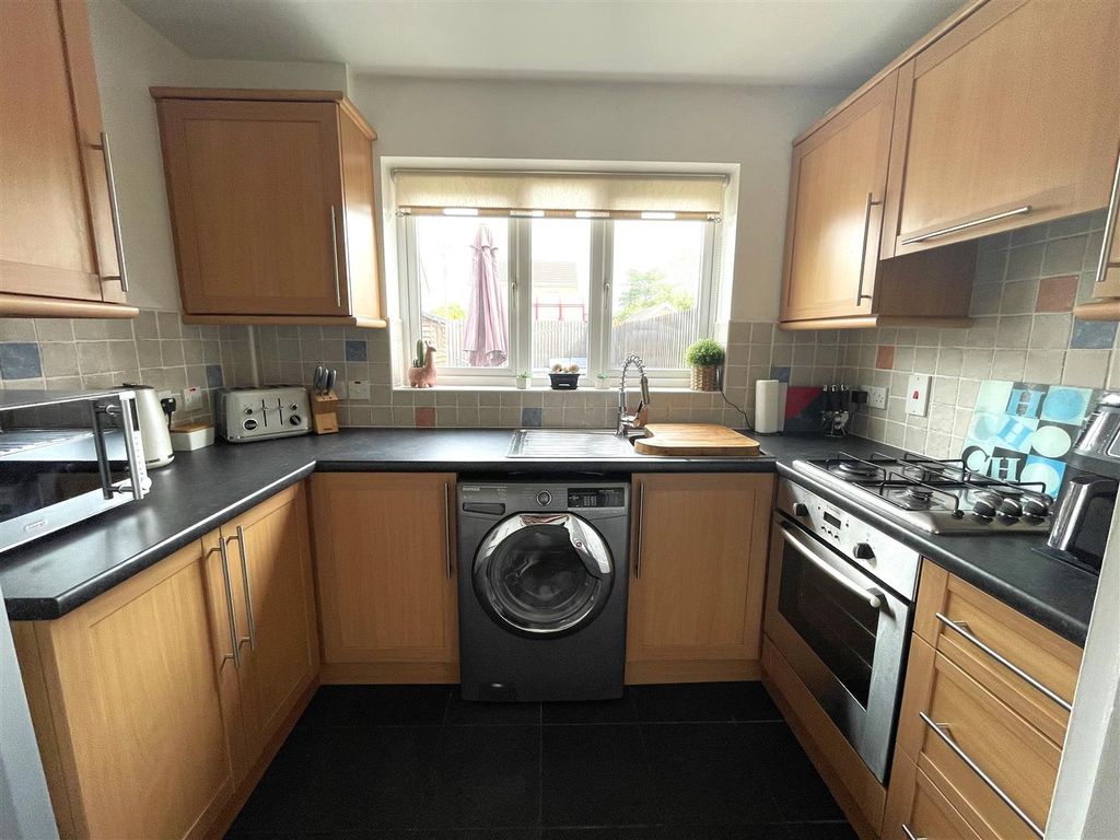 2 bed terraced house for sale in Clos Pen Y Waun, Cross Hands, Llanelli SA14, £159,995