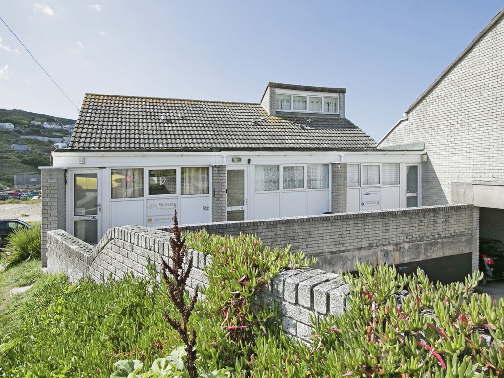 2 bed flat for sale in Eastcliff, Porthtowan, Truro, Cornwall TR4, £260,000