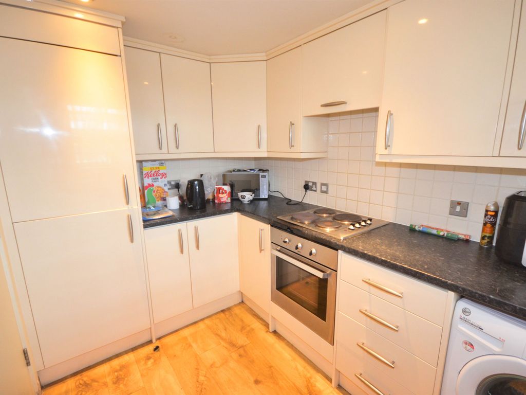 2 bed flat for sale in 21 Aldbourne Road, Radford, Coventry CV1, £150,000
