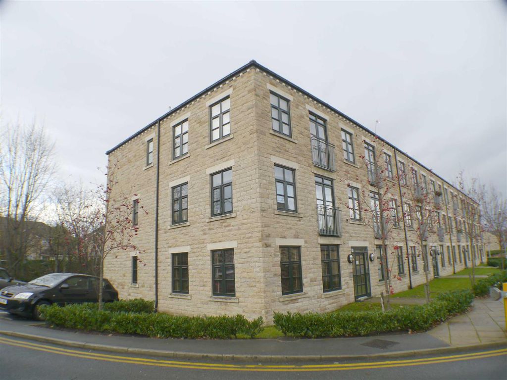 2 bed flat for sale in Tenterfields House, Meadow Road, Apperley Bridge, Bradford BD10, £155,000