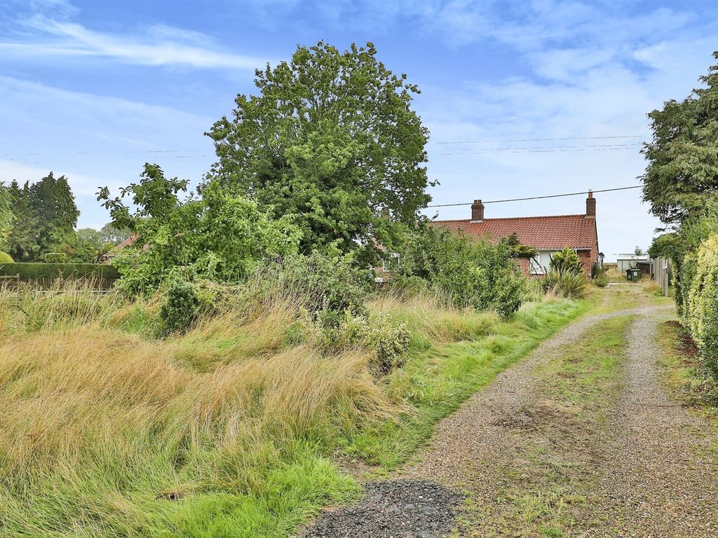 2 bed semi-detached bungalow for sale in Millside, Wreningham, Norwich NR16, £200,000