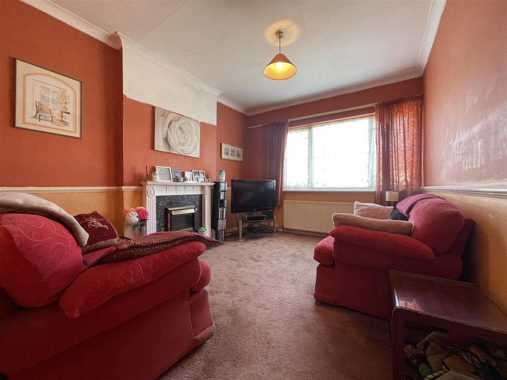 3 bed maisonette for sale in Northumberland Road, Linford, Stanford-Le-Hope SS17, £170,000