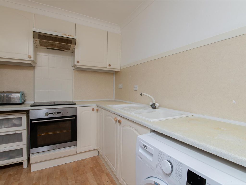 1 bed flat for sale in Abercromby Street, Broughty Ferry, Dundee DD5, £80,000