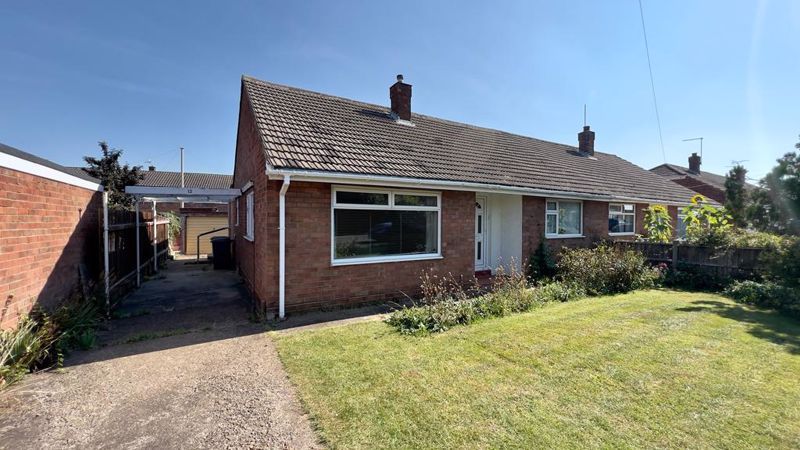 3 bed semi-detached bungalow for sale in Lee Avenue, Heighington, Lincoln LN4, £170,000