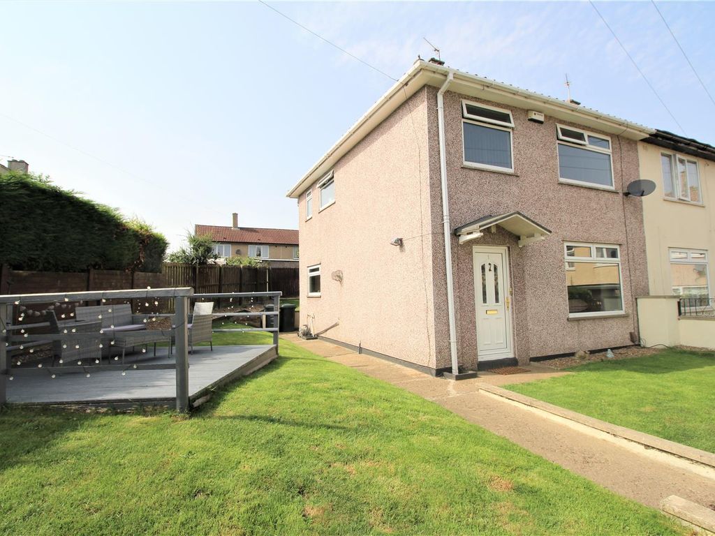 3 bed semi-detached house for sale in Short Close, Wyke, Bradford BD12, £125,000
