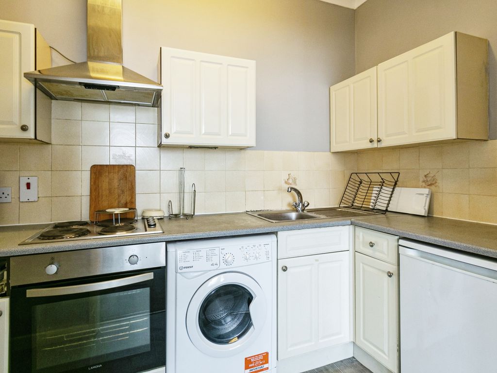 2 bed flat for sale in Woodend Road, Bournemouth BH9, £180,000