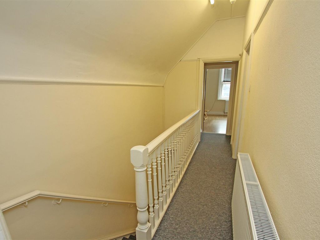 2 bed flat for sale in Seabourne Road, Southbourne, Bournemouth BH5, £140,000