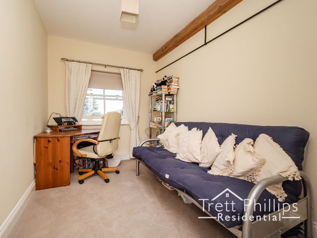 2 bed flat for sale in Mill Lane, Aylsham, Norwich, Norfolk NR11, £190,000