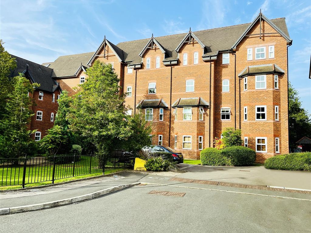 2 bed flat for sale in New Copper Moss, Altrincham WA15, £215,000