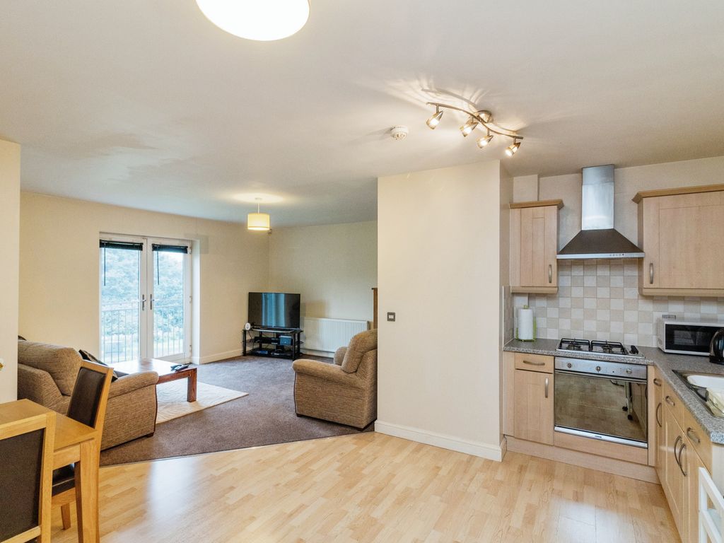 2 bed flat for sale in Wordsworth Court, Sheffield, South Yorkshire S5, £75,000