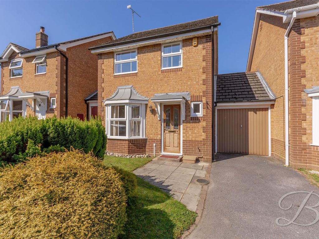3 bed link-detached house for sale in Bird Close, Mansfield NG18, £220,000