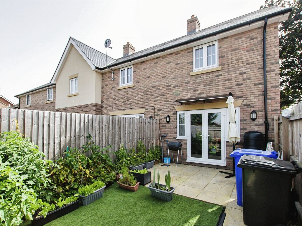 2 bed semi-detached house for sale in Valley Way, Newmarket CB8, £270,000