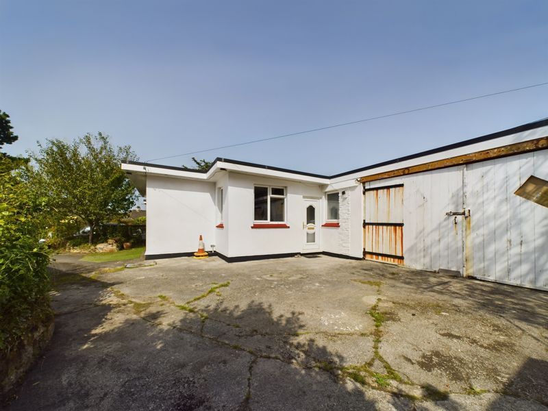 3 bed bungalow for sale in Scoria Close, Scorrier, Redruth TR16, £265,000