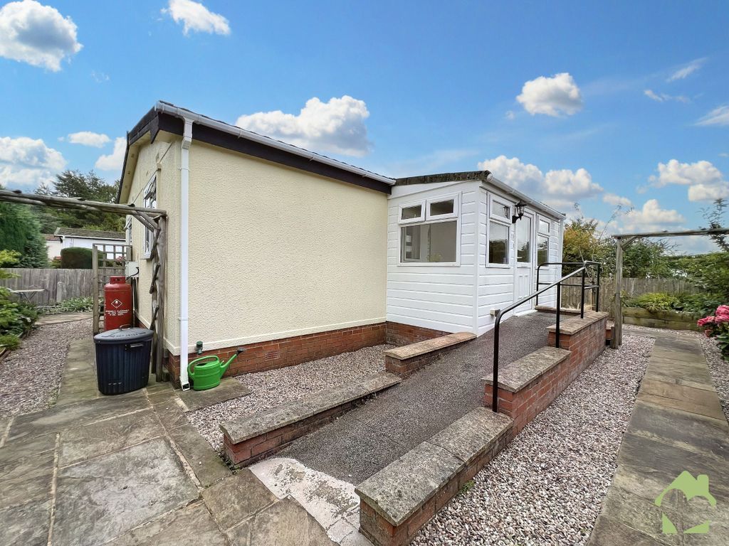 2 bed mobile/park home for sale in Havenlyn Residential Retirement Park, Lancaster New Road, Cabus, Preston PR3, £70,000