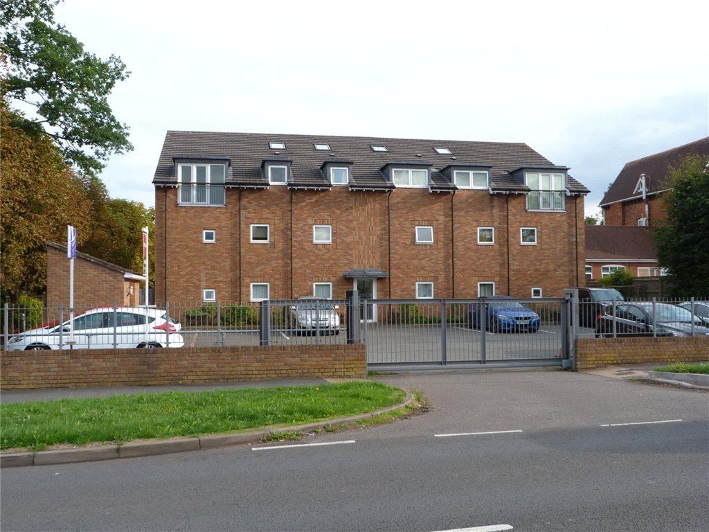 2 bed flat for sale in Monyhull Hall Road, Birmingham, West Midlands B30, £144,000