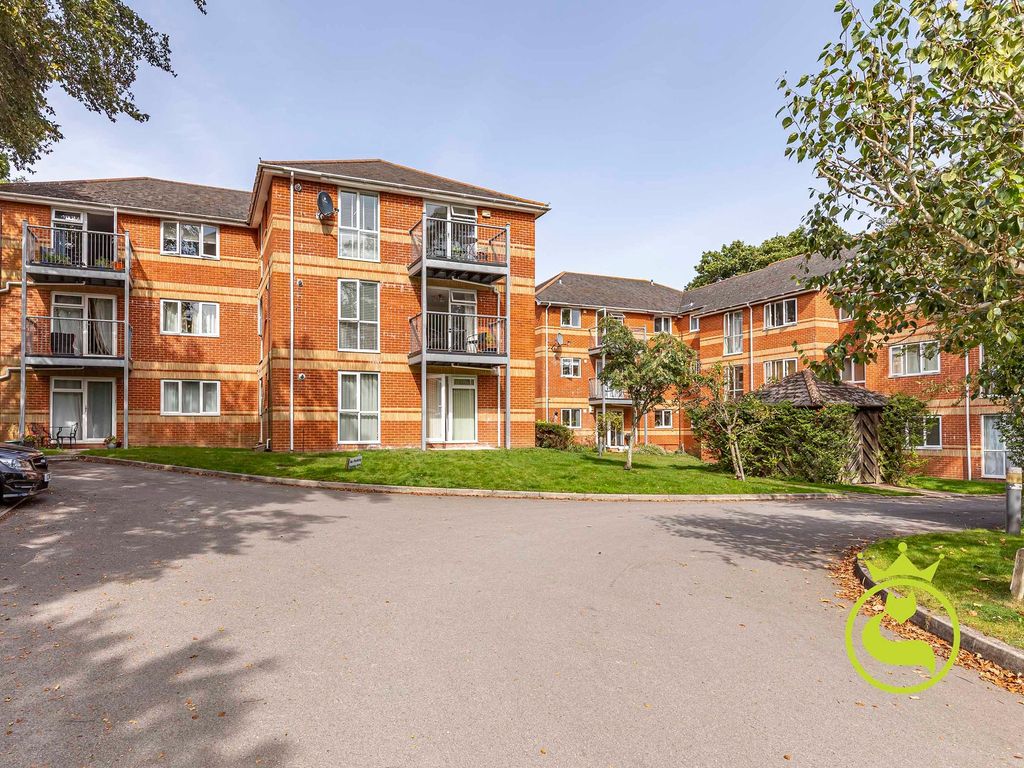 2 bed flat for sale in St. Osmunds Road, Sarum Court BH14, £240,000